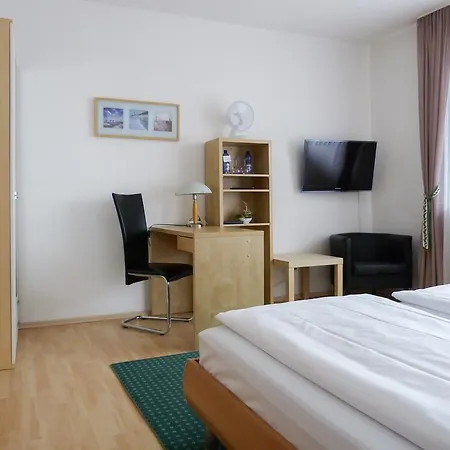 City Hotel